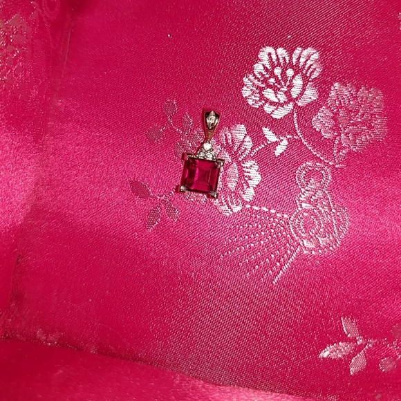 Ruby Pendant - Picture 1 of 1
